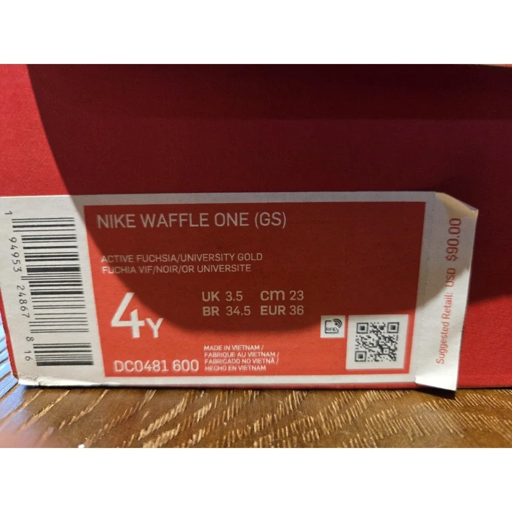 Nike Waffle One GS Active Fuchsia Gold Size 4Y New in Box DC0481-600
